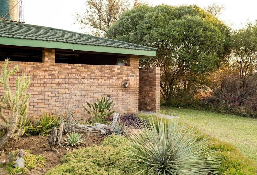 Woodlands Stop Over And Lodge