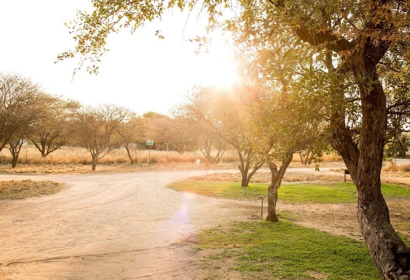 Woodlands Stop Over And Lodge