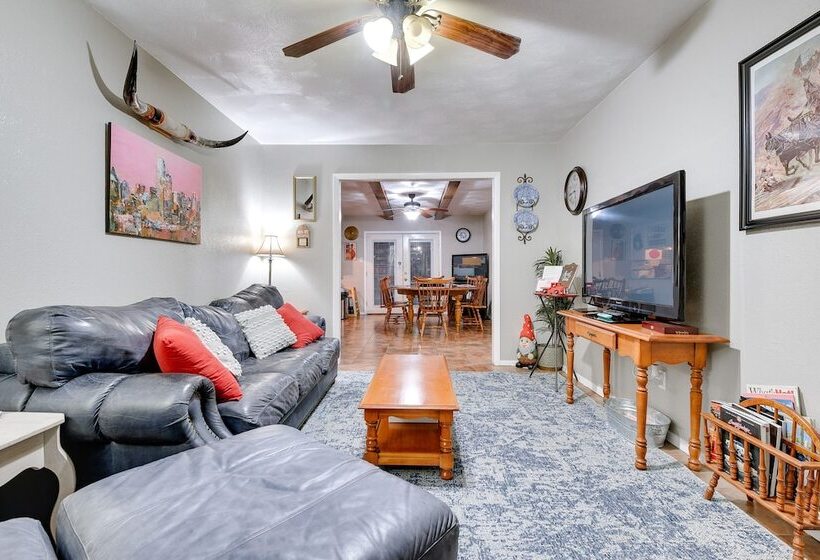 Walk To At&t Stadium: Arlington Home W/ Patio!