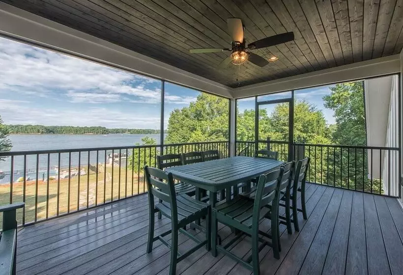 Azalea Retreat   The Cottage By Avantstay Pool