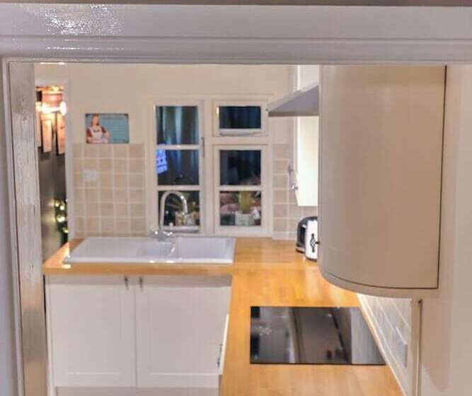 Beautiful 3 Bed Cottage In Burnham On Crouch