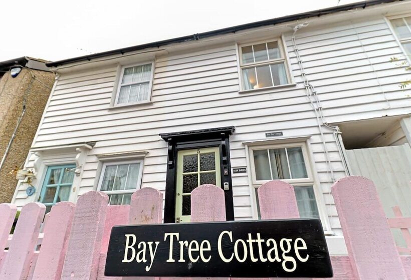 Beautiful 3 Bed Cottage In Burnham On Crouch