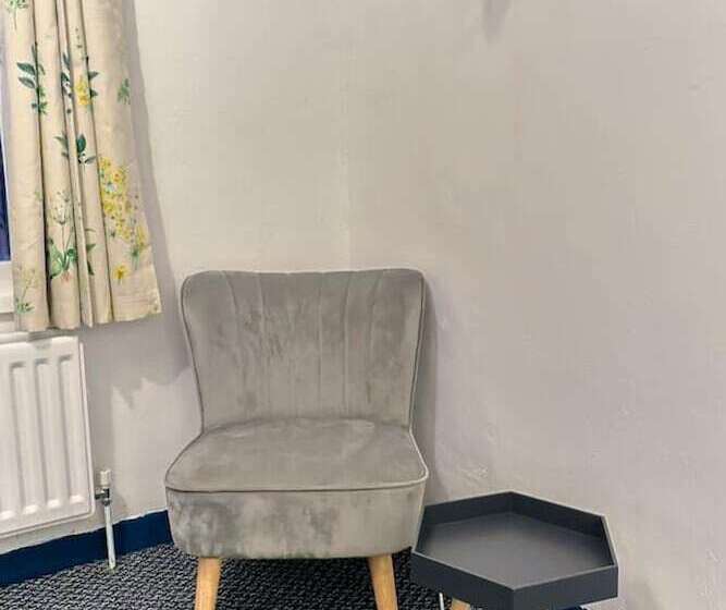 Beautiful 3 Bed Cottage In Burnham On Crouch