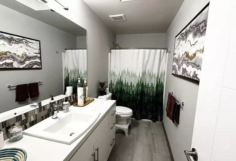 Aamiaismajoitus (B&B) Central Tacoma Homestay  Private Room