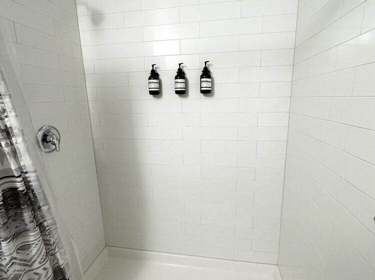 Bed and Breakfast Central Tacoma Homestay Private Room