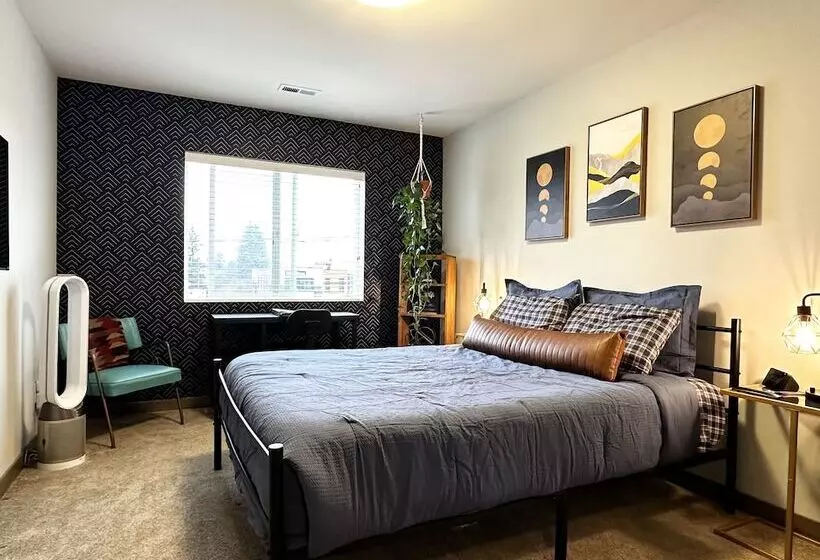 Aamiaismajoitus (B&B) Central Tacoma Homestay  Private Room