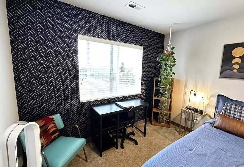 Aamiaismajoitus (B&B) Central Tacoma Homestay  Private Room