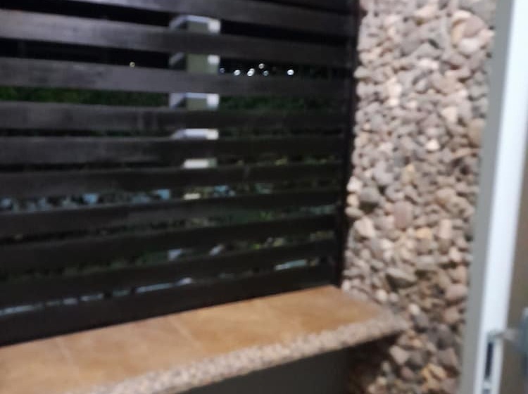 تختخواب و صبحانه Rafjam West