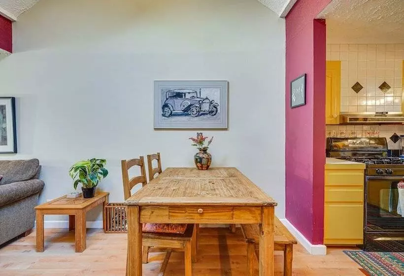 Central Bisbee Home, 1 Mi To Copper Queen Mine!