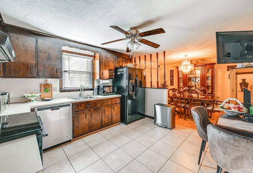 Charming Windsor Home W/ Private Backyard!