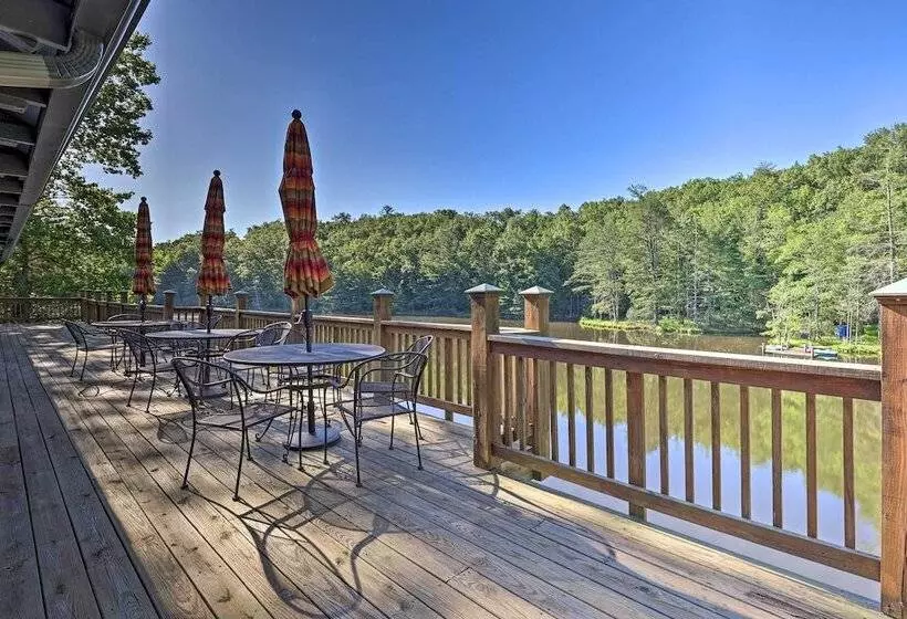 Deep Gap Cabin W/ 2 Decks & Community Amenities!