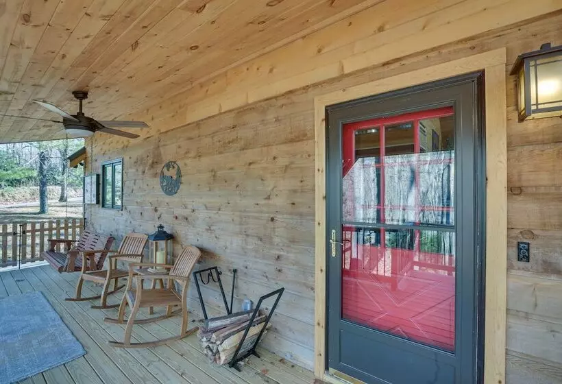 Deep Gap Cabin W/ 2 Decks & Community Amenities!
