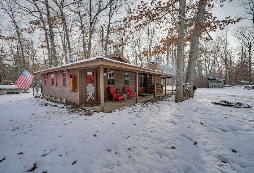 Pet Friendly Irons Cottage W/ Fire Pit & Fireplace