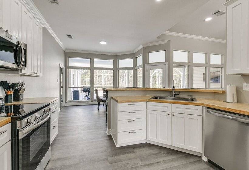 Family Friendly Ponchatoula Home W/ Private Pool!