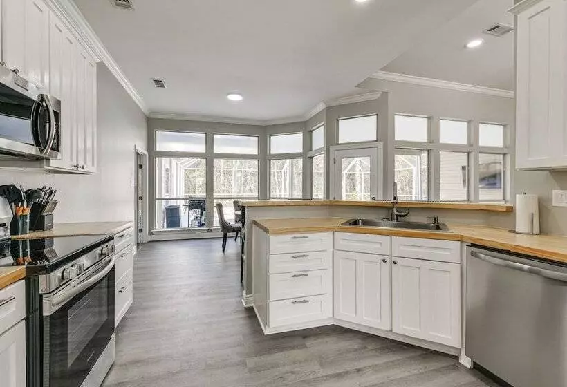Family Friendly Ponchatoula Home W/ Private Pool!