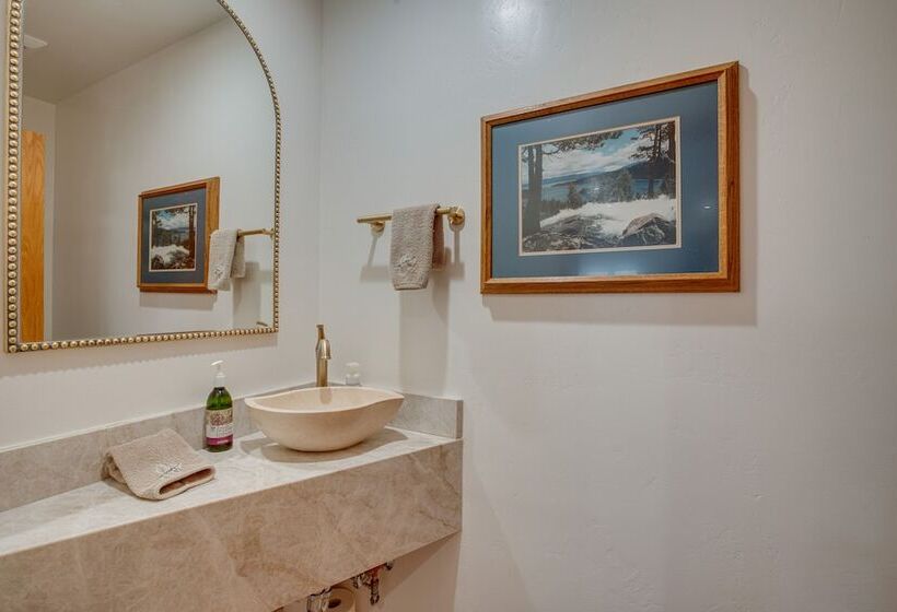 Family Friendly Stateline Home: Close To Trails!