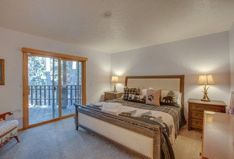 Family Friendly Stateline Home: Close To Trails!