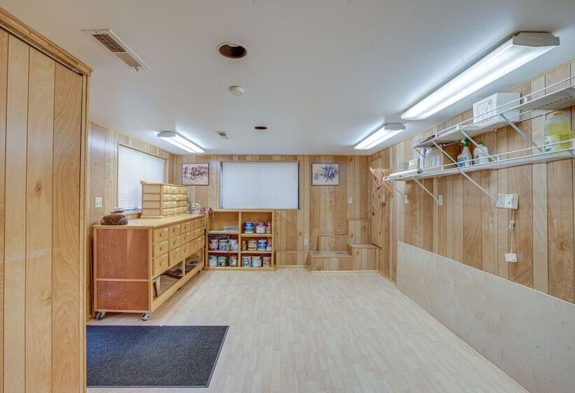 Family Friendly Stateline Home: Close To Trails!