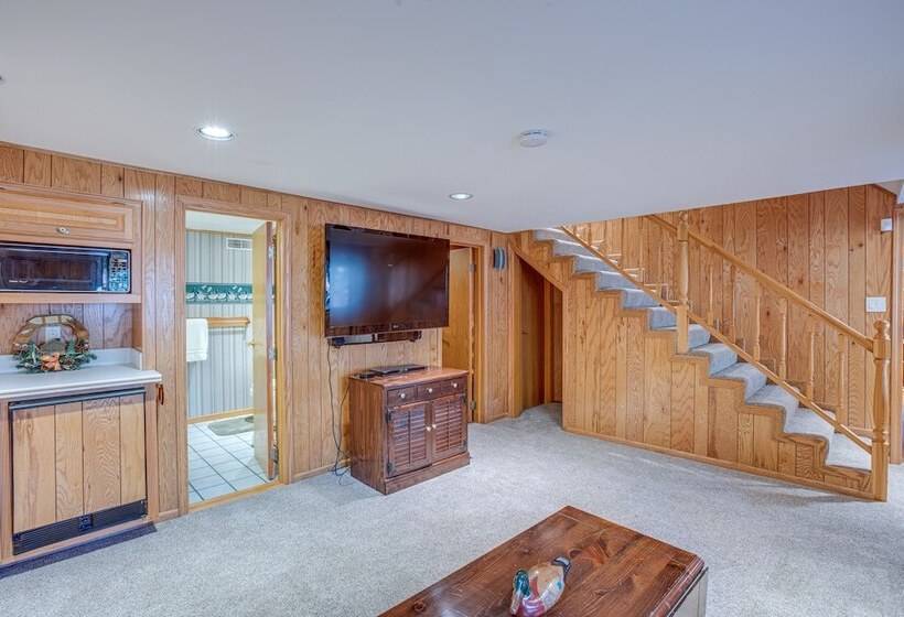 Family Friendly Stateline Home: Close To Trails!