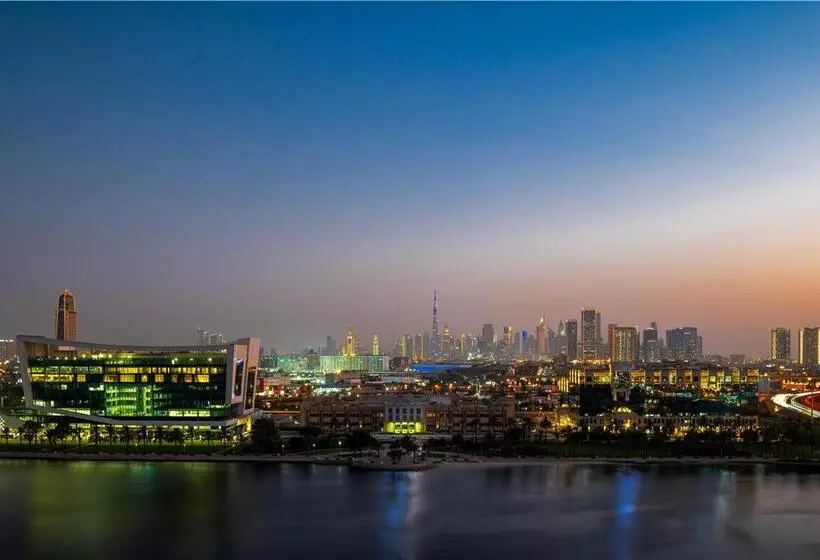 Hilton Dubai Creek Hotel & Residences