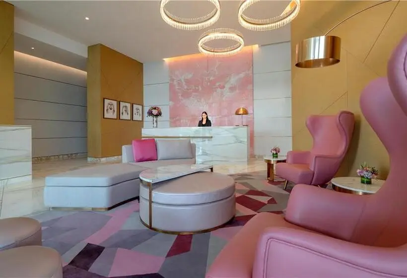 Hilton Dubai Creek Hotel & Residences