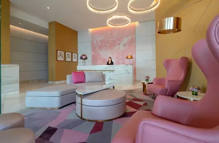 Hilton Dubai Creek Hotel & Residences