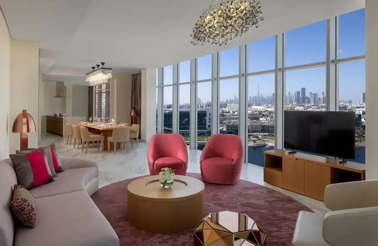 Hilton Dubai Creek Hotel & Residences