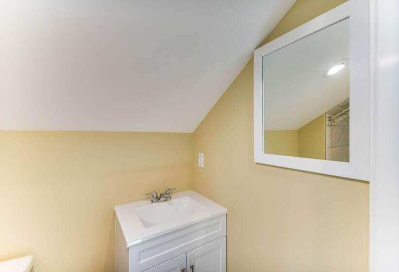 Home On Locklies Creek W/ Boat Dock & Lift!