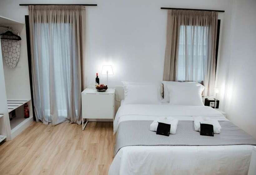 هتل Athens Muses Suites