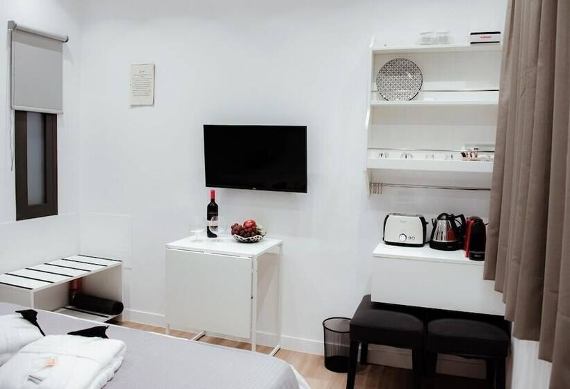 هتل Athens Muses Suites