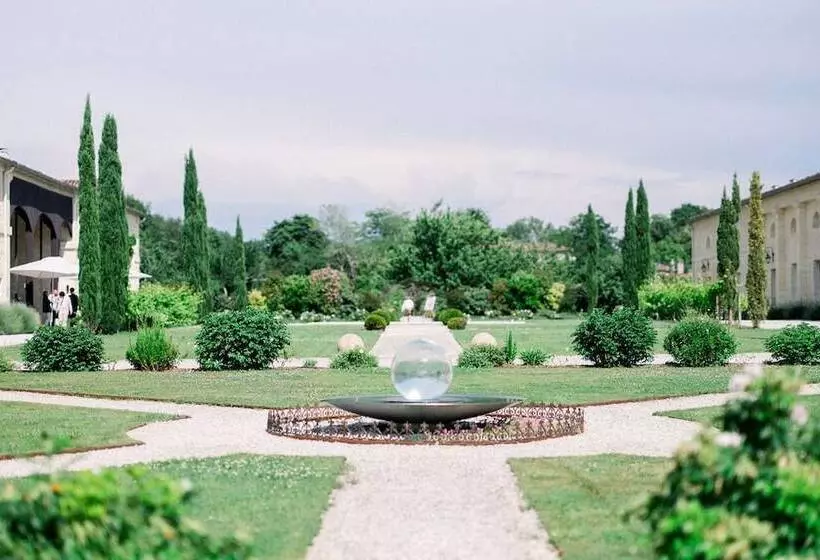 Hotelli Château Gassies