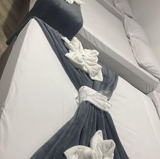 בית מלון כפרי Do Parque Pousada Comfort