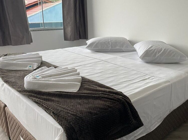 בית מלון כפרי Do Parque Pousada Comfort