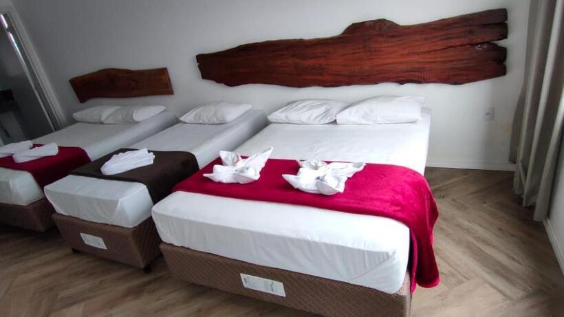 בית מלון כפרי Do Parque Pousada Comfort