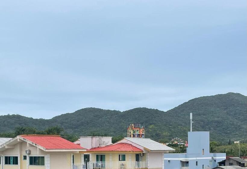 בית מלון כפרי Do Parque Pousada Comfort