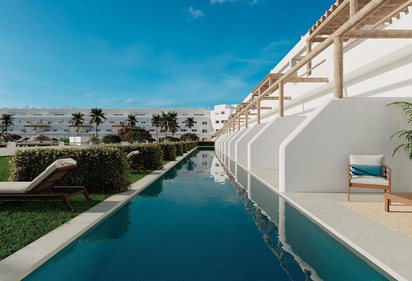 Отель Punta Candor Suites