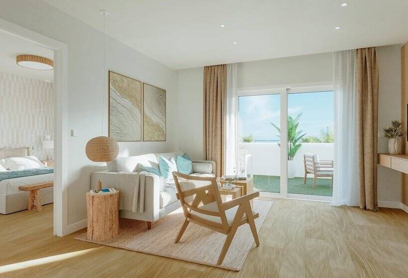 Отель Punta Candor Suites