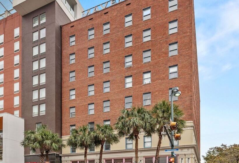 בית מלון כפרי The Maverick, Powered By Placemakr   River Walk