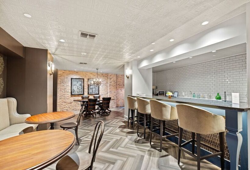 בית מלון כפרי The Maverick, Powered By Placemakr   River Walk