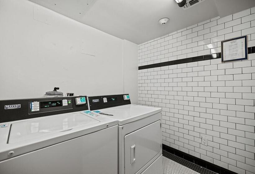 בית מלון כפרי The Maverick, Powered By Placemakr   River Walk