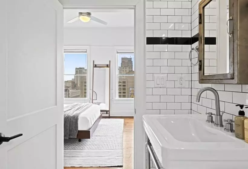 هتل The Maverick, Powered By Placemakr   River Walk