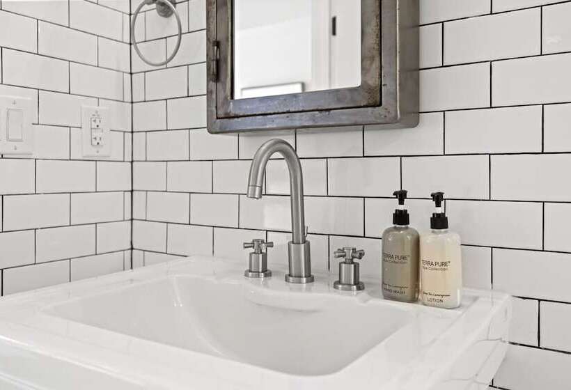 בית מלון כפרי The Maverick, Powered By Placemakr   River Walk