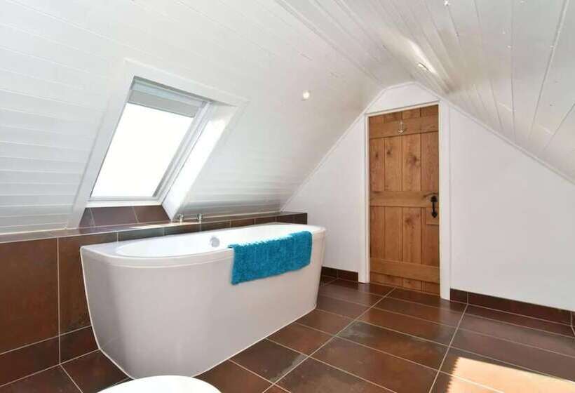 2bed Cottage Johnshaven   Family Friendy