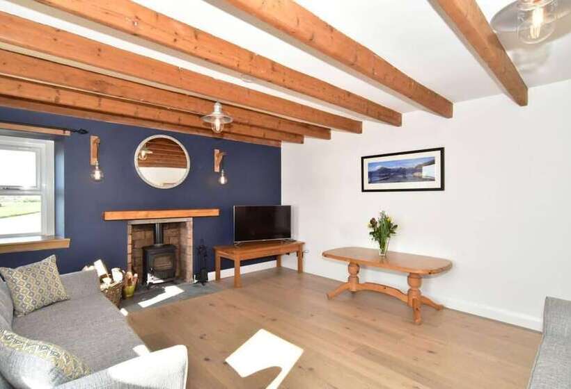 2bed Cottage Johnshaven   Family Friendy