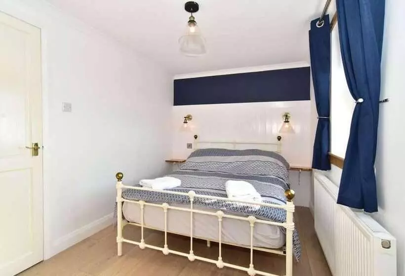 2bed Cottage Johnshaven   Family Friendy