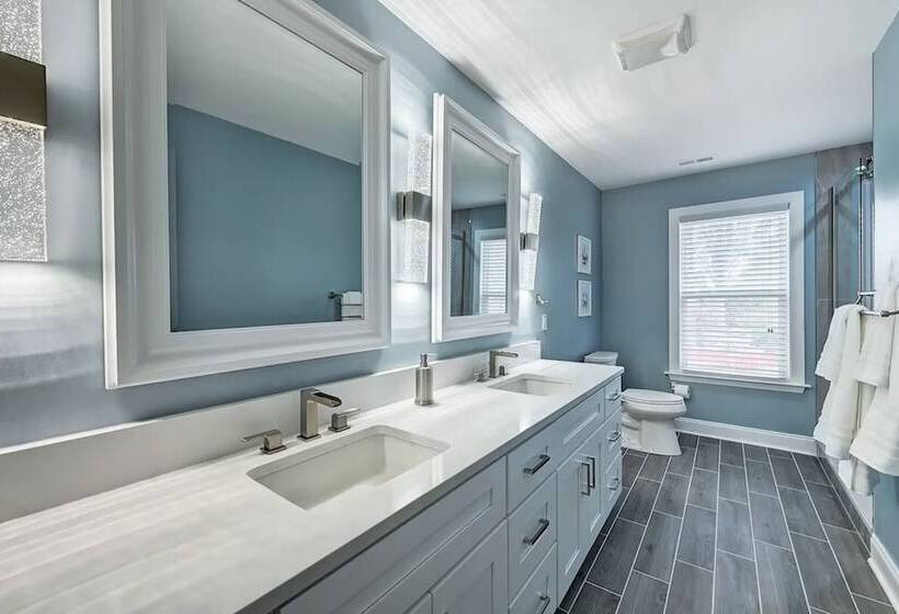 Laid Back Lake Life By Avantstay Waterfront View