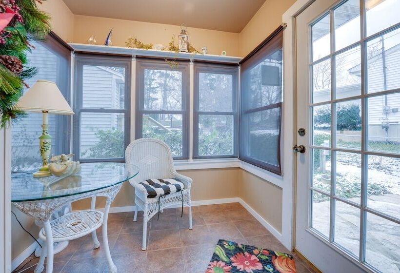 Lakefront Paw Paw Cottage W/ Boats & 2 Docks!