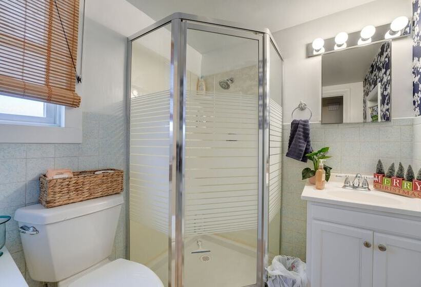 Lakefront Paw Paw Cottage W/ Boats & 2 Docks!