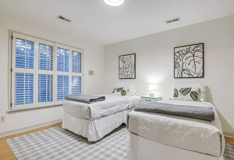 Lakefront Raleigh Home W/ Deck: 12 Mi To Downtown!