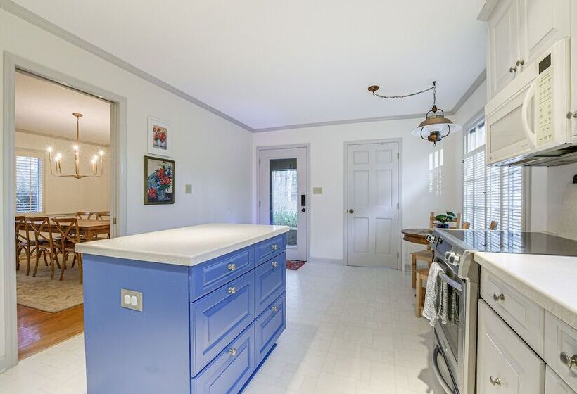 Lakefront Raleigh Home W/ Deck: 12 Mi To Downtown!